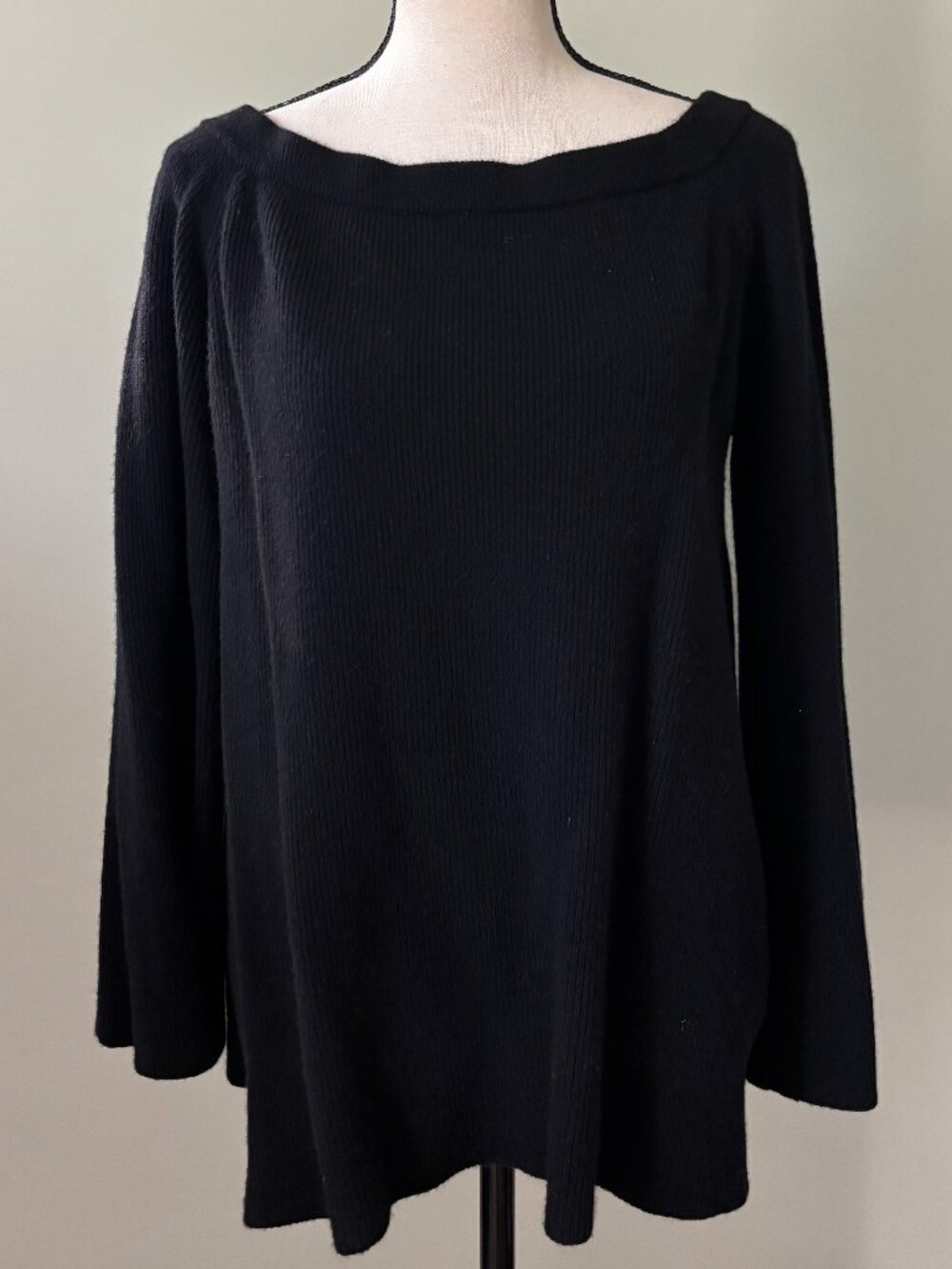 Robert Rodriguez Black Wool Cashmere Off-Shoulder Sweater — Size S Like New